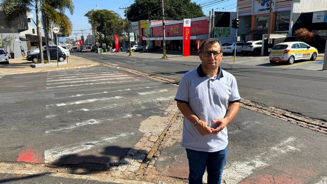 Vereador solicita repintura de faixa de pedestre na Av. Paschoal Ardito