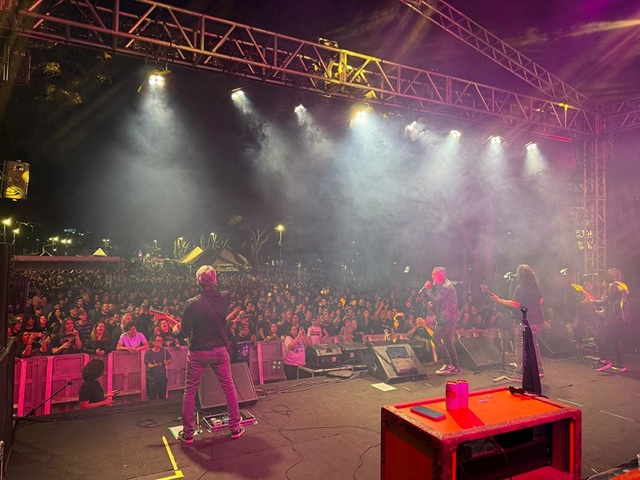 rock day americana