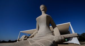 Supremo começa a julgar Bolsonaro e aliados na terça-feira (2)