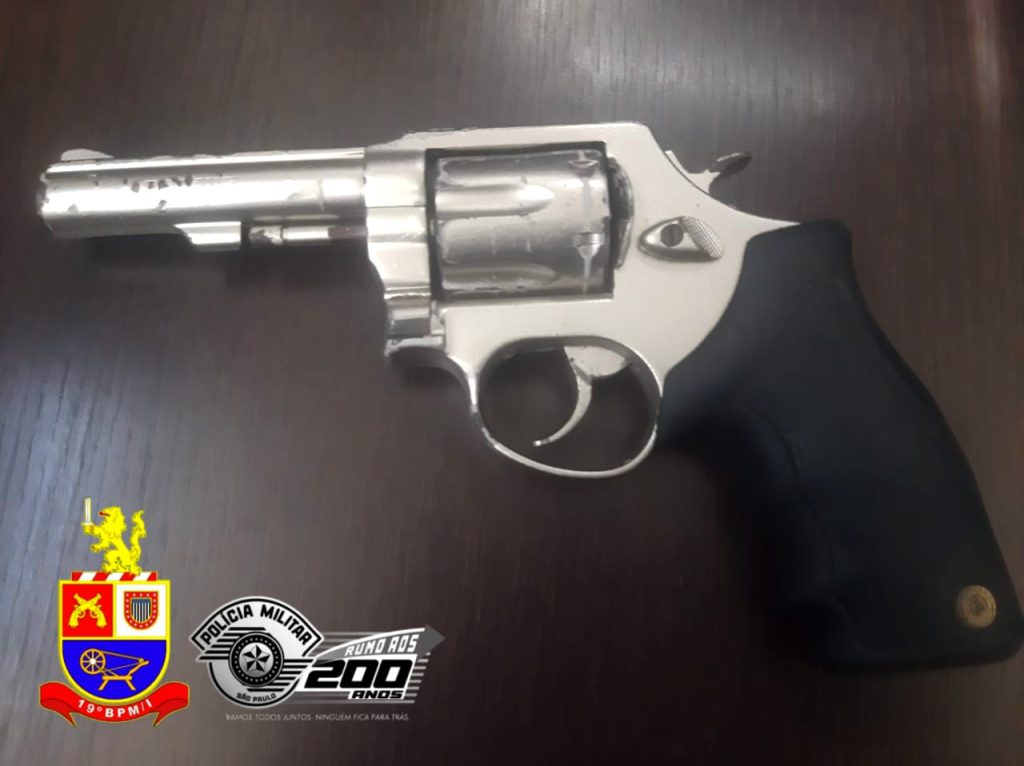 Adolescente é detido com revólver calibre 38 em Americana