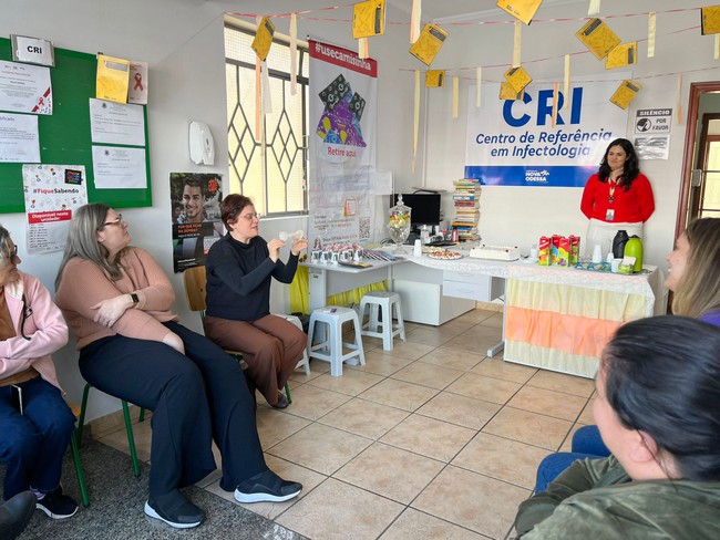 CRI de Nova Odessa conscientiza profissionais de beleza sobre hepatites .