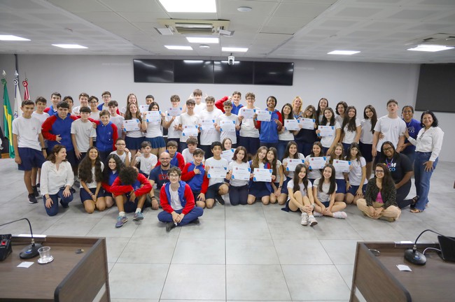 Estudantes do Dom Bosco simulam votação de propostas em Americana 1 Estudantes do Dom Bosco simulam votação de propostas em Americana