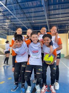 Lucas e os amigos do vôlei