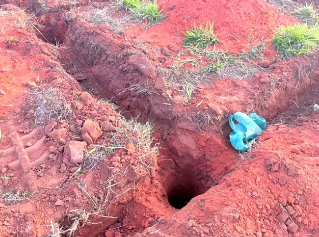 Menino é resgatado após cair em buraco de obra em Santa Bárbara 1 Menino é resgatado após cair em buraco de obra em Santa Bárbara