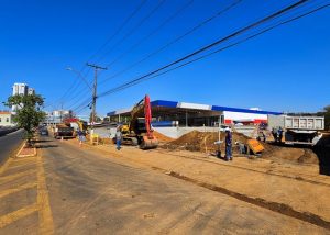 Semana começa com interdição na Avenida Bandeirantes em S. Bárbara