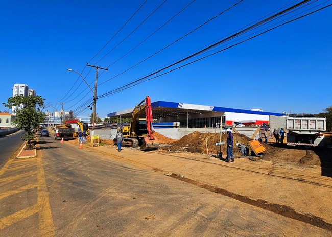 Semana começa com interdição na Avenida Bandeirantes em S. Bárbara 1 Semana começa com interdição na Avenida Bandeirantes em S. Bárbara