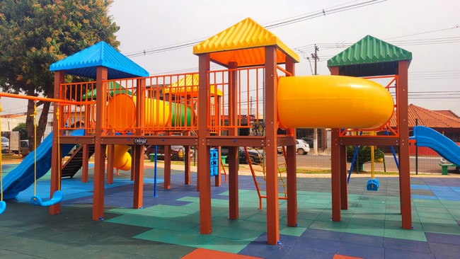 Sumaré entrega novo parquinho infantil na Praça Anna Azenha Macarenko