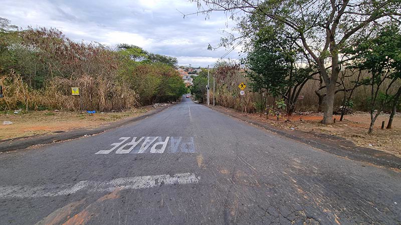 Trecho da Rua Índia será interditado para limpeza nesta segunda