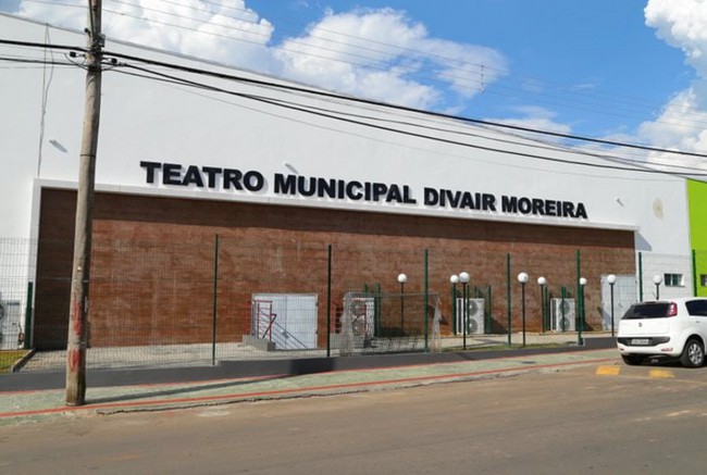 Vereadora de Nova Odessa quer isenção do Teatro para igrejas e entidades