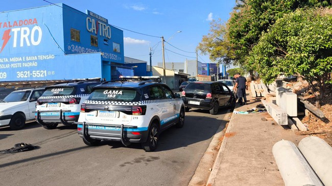 Gama persegue e recupera carro furtado em Americana 1 Gama persegue e recupera carro furtado em Americana