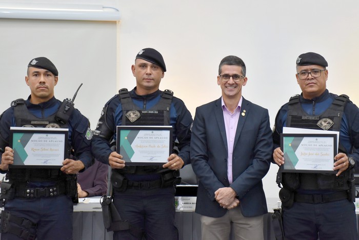 Câmara aprova dois projetos de lei e homenageia cidadãos em Santa Bárbara 1 Câmara aprova dois projetos de lei e homenageia cidadãos em Santa Bárbara