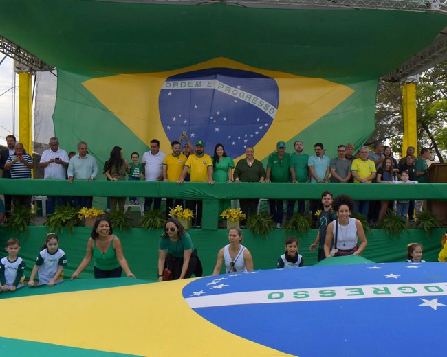 Desfile de 7 de Setembro reúne milhares em Sumaré 2 Desfile de 7 de Setembro reúne milhares em Sumaré