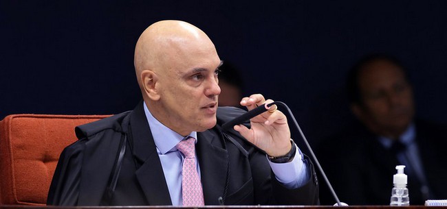 Moraes e Dino votam pela condenação de Bolsonaro no STF