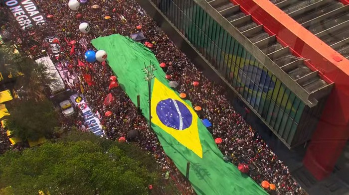 Multidões protestam contra anistia e PEC da Blindagem em 33 cidades 1 Multidões protestam contra anistia e PEC da Blindagem em 33 cidades