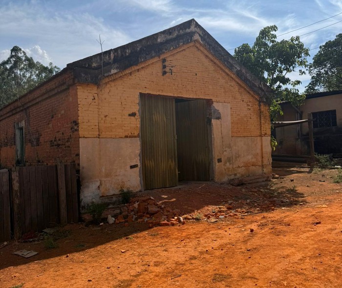 Polícia Civil encontra Hilux furtada em barracão na Fazenda Vaughn 1 Polícia Civil encontra Hilux furtada em barracão na Fazenda Vaughn