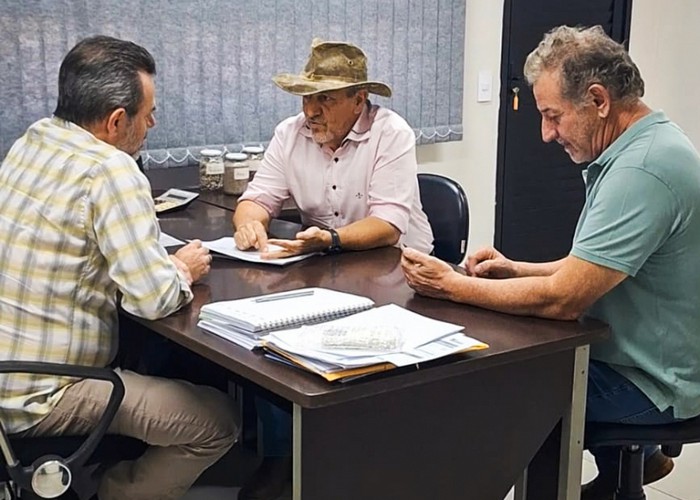 Santa Bárbara firma parcerias para implantar programa de horticultura 1 Santa Bárbara firma parcerias para implantar programa de horticultura