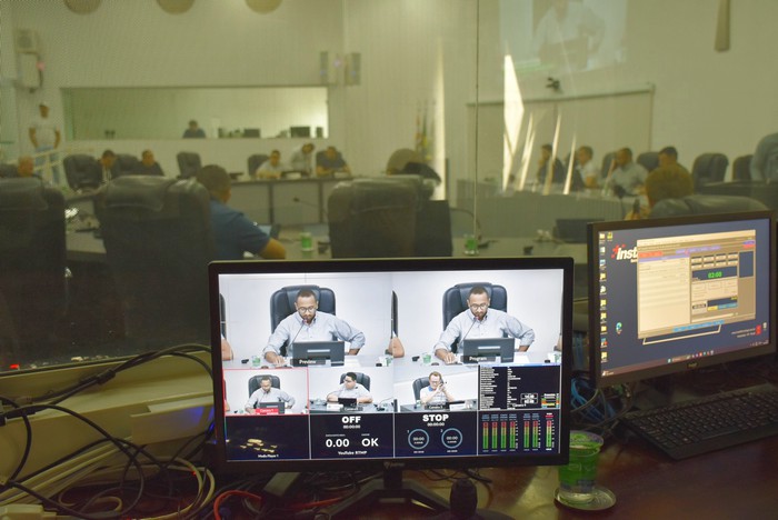 Vereadores aprovam projetos e moções e abrem exposição em S. Bárbara 1 Vereadores aprovam projetos e moções e abrem exposição em S. Bárbara