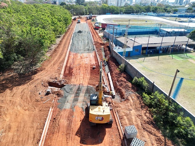 Avenida Americana, ao lado do shopping, recebe base do pavimento 1 avenida-americana (2)