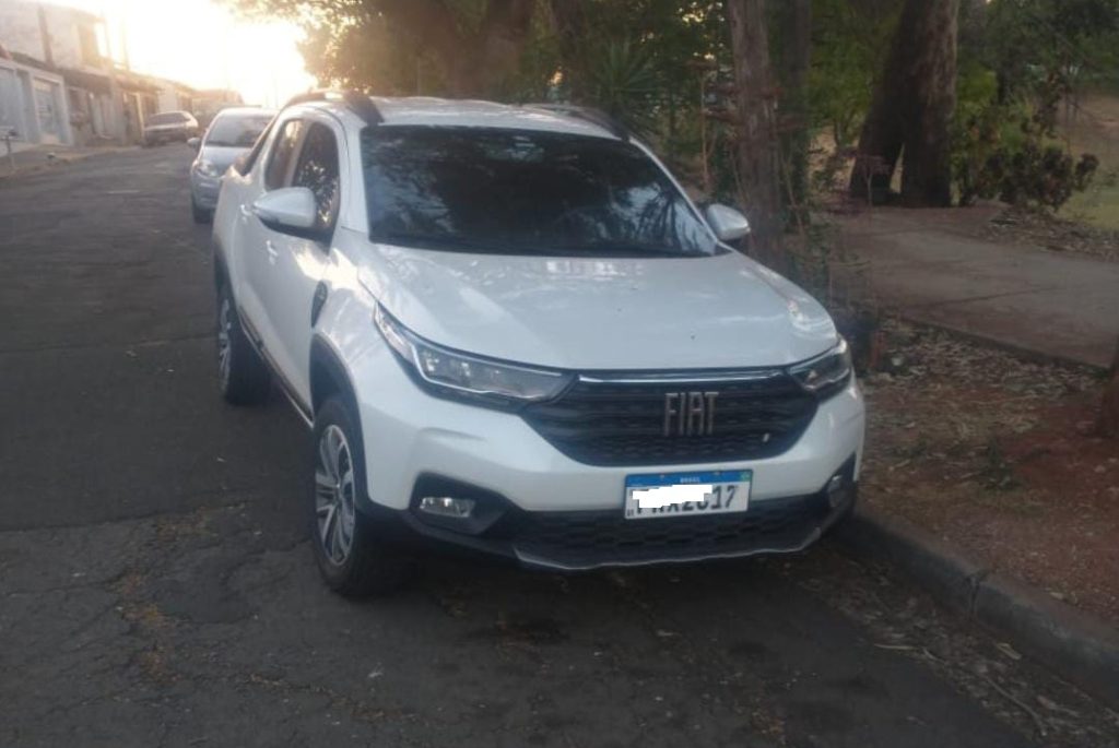 Guarda de Santa Bárbara encontra carro furtado 'dando sopa' estacionado e aberto 1 carro-furtado-guarda
