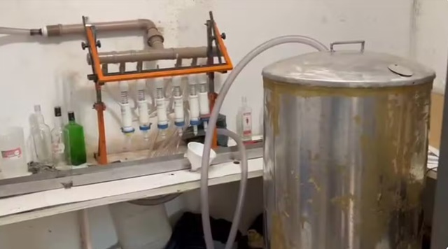 Polícia apreende bebidas falsas em Americana; Metanol não é encontrado 1 fabrica-clandestina-bebida-metanol