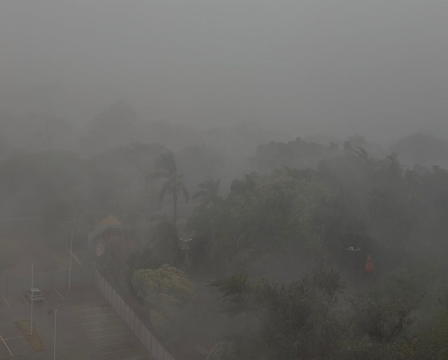 Tempestade de vento atinge a região na tarde desta segunda-feira (22) 1 tempestade-vento