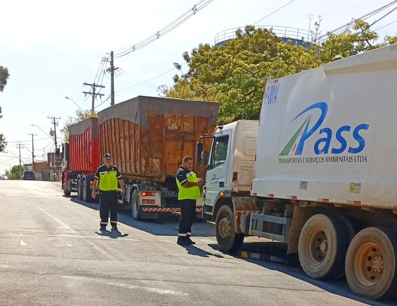 Blitz fiscaliza transporte de resíduos e reforça segurança em Sumaré 1 Blitz fiscaliza transporte de resíduos e reforça segurança em Sumaré