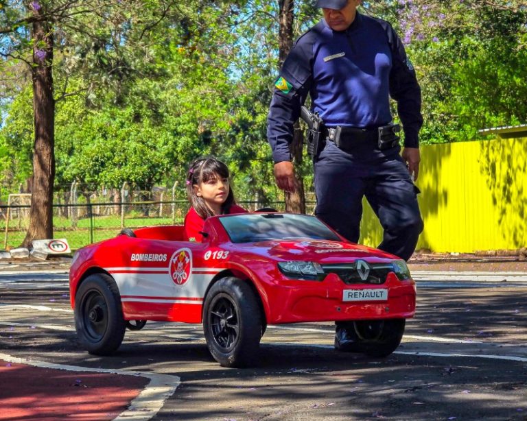 Cidade Mirim de Trânsito de SBO recebe visita de representantes de S. José do Rio Preto