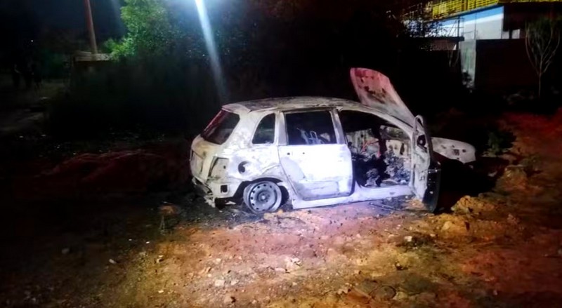 Corpo carbonizado é encontrado em carro incendiado em Sumaré 1 Corpo carbonizado é encontrado em carro incendiado em Sumaré