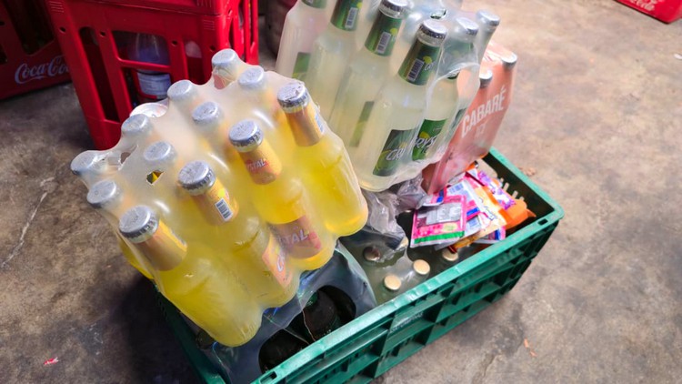 DIG de Americana apreende 509 litros de cerveja vencida em Cosmópolis 2 DIG de Americana apreende 509 litros de cerveja vencida em Cosmópolis