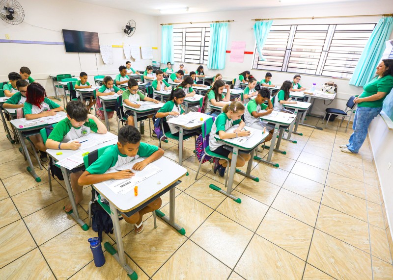 Estudantes do ensino municipal participam do Saeb 2025 em S. Bárbara