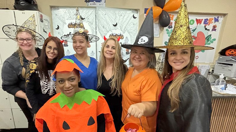 Halloween traz leveza e alegria aos pacientes da Hemodiálise do HM