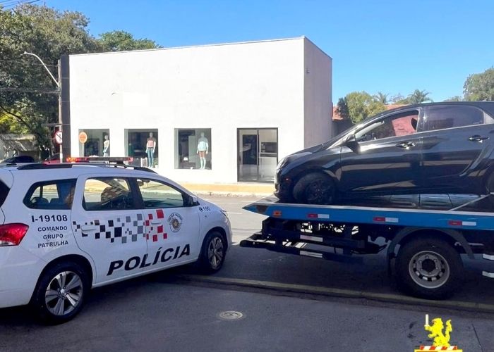 Motorista foge da PM e é detido com carro furtado em Nova Odessa 1 Motorista foge da PM e é detido com carro furtado em Nova Odessa