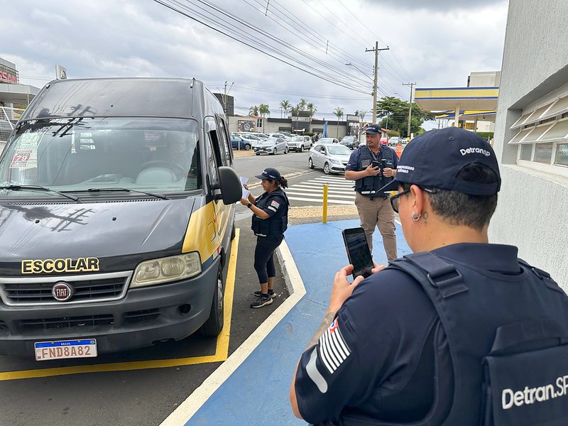 Operação fiscaliza 45 veículos do transporte escolar em Americana 1 Operação fiscaliza 45 veículos do transporte escolar em Americana