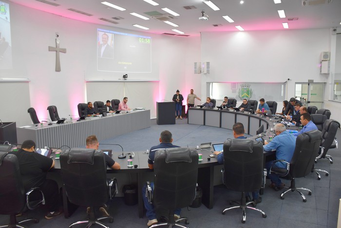 Sessão em S. Bárbara aprova projetos, mas rejeita convocação de secretários 3 Sessão em S. Bárbara aprova projetos, mas rejeita convocação de secretários