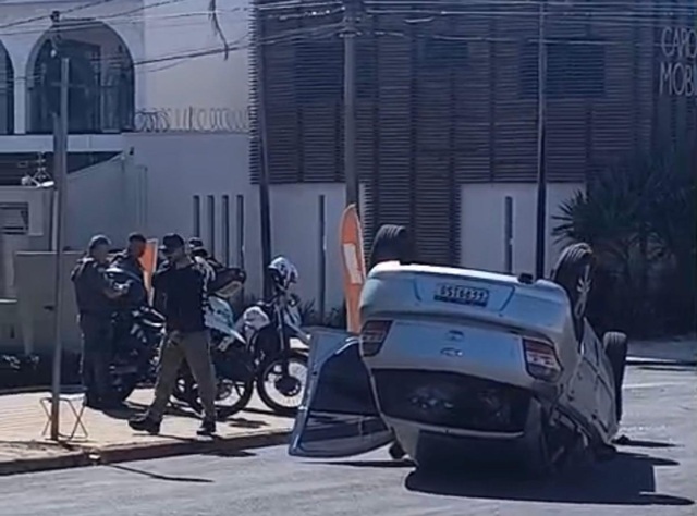 Motorista foge após causar acidente que deixou casal ferido em Americana 1 motorista-foge-acidente