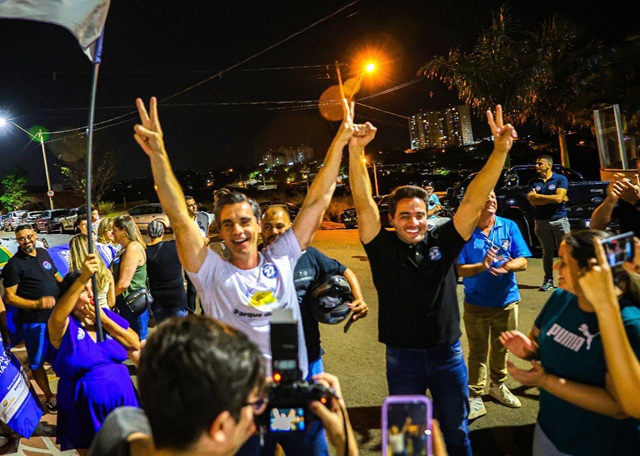 Rafael Piovezan e Felipe Sanches relembram a vitória na reeleição de 2024 1 rafael-felipe-vitoria