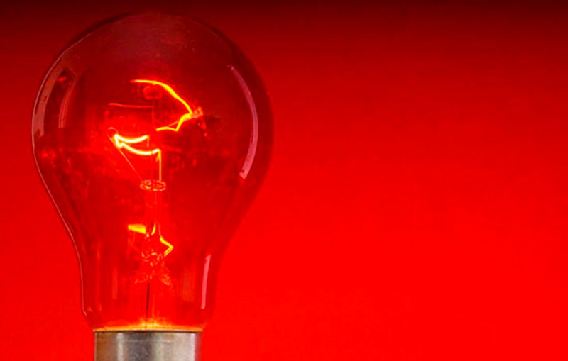 Aneel mantém bandeira vermelha 1 na conta de luz em novembro