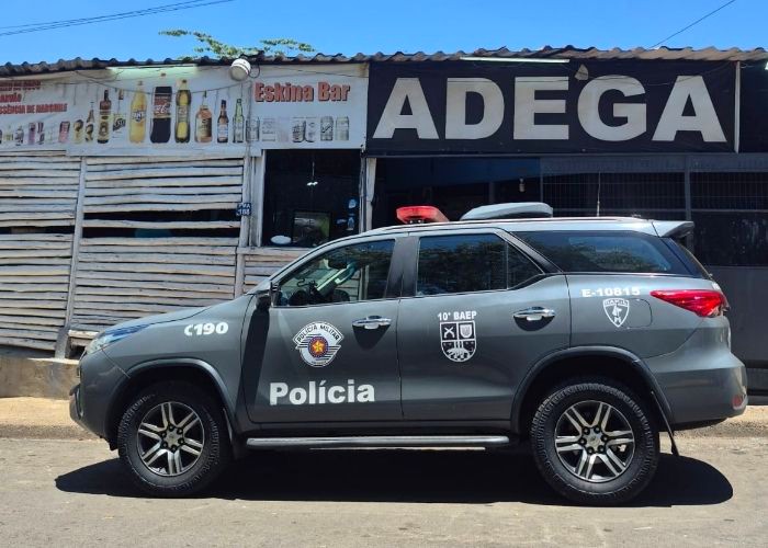 Baep prende trio por tráfico e porte ilegal de arma em adega no Parque da Liberdade