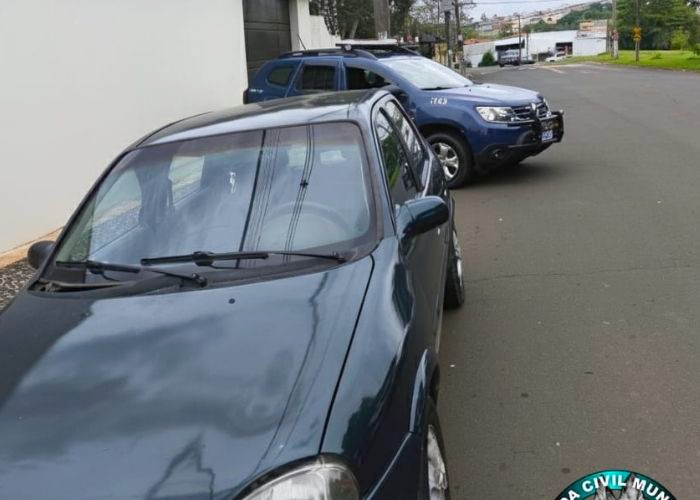 Canil da GCM localiza veículo furtado em Santa Bárbara