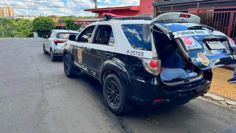 Criminoso tenta atropelar agente da Dise para fugir com 15 kg de maconha em SBO 1