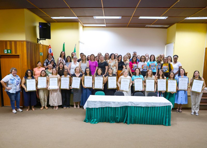 Escolas municipais de S. Bárbara recebem Prêmio Excelência Educacional