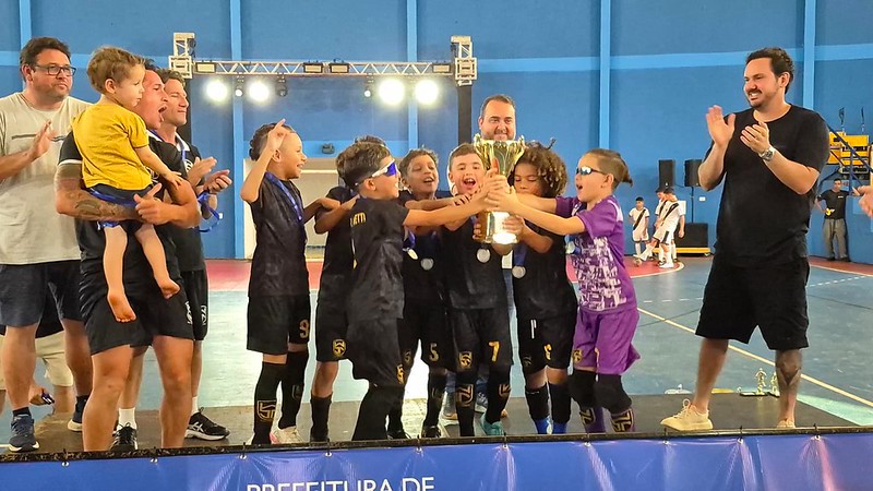 Gigantinho Futsal define campeões em quatro categorias de base