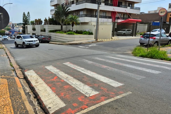 Leoncine sugere melhorias no trânsito do bairro Vila Jones em Americana