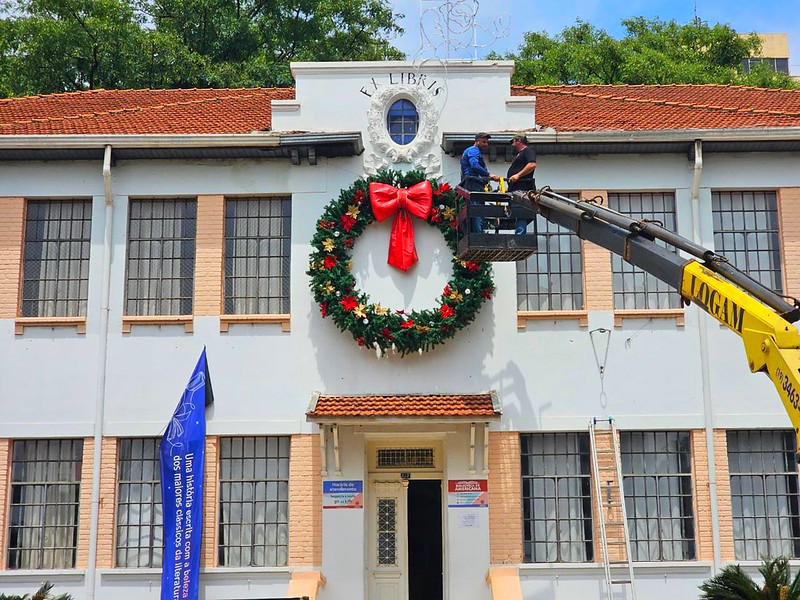 Montagem natalina vai transformar Praça Comendador Müller e Portal de Americana 2