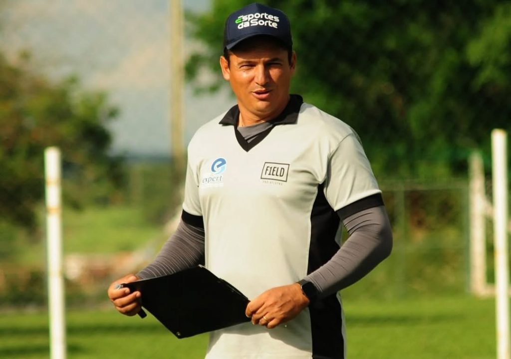 Professor de escola de futebol é detido por suposto abuso sexual infantil em S. Bárbara