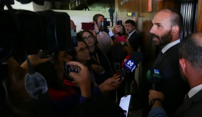 STF torna Eduardo Bolsonaro réu por atuação nos EUA