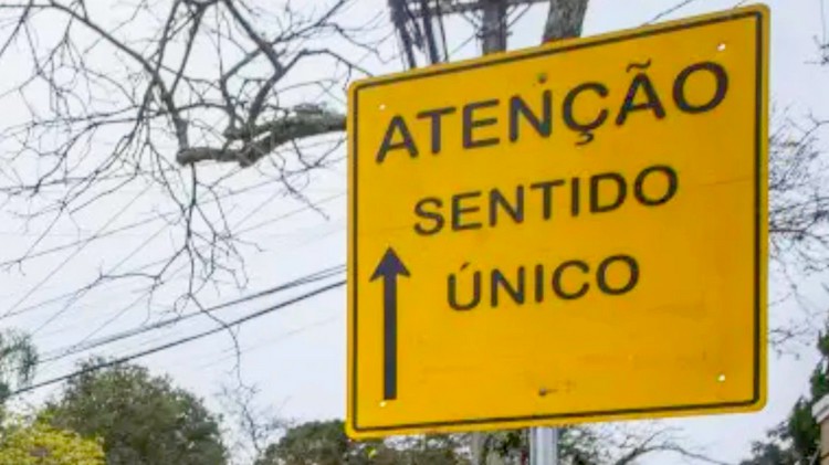 Trecho da Rua das Nogueiras passa a ter sentido único nesta terça-feira