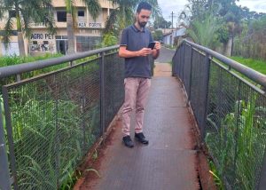 Vereador cobra manutenção urgente em passarela metálica do São Joaquim