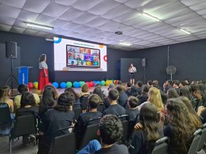 Americana forma turma de 93 Alunos Tutores em Tecnologia Google