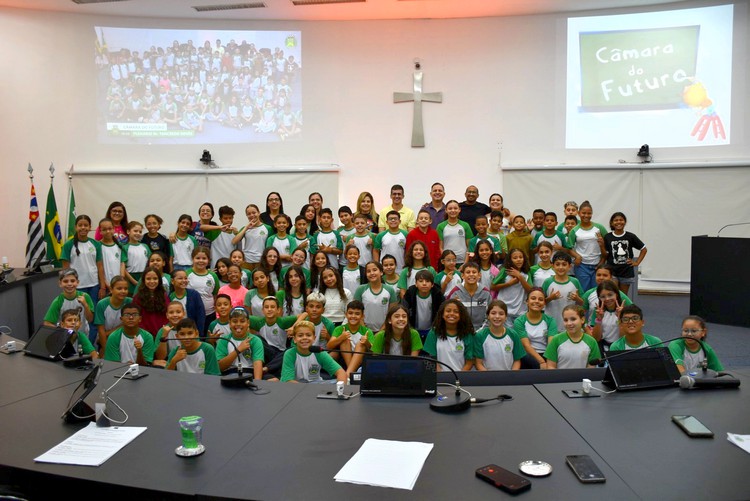 Câmara de SBO encerra 2025 do Câmara do Futuro com CIEP Dom Eduardo